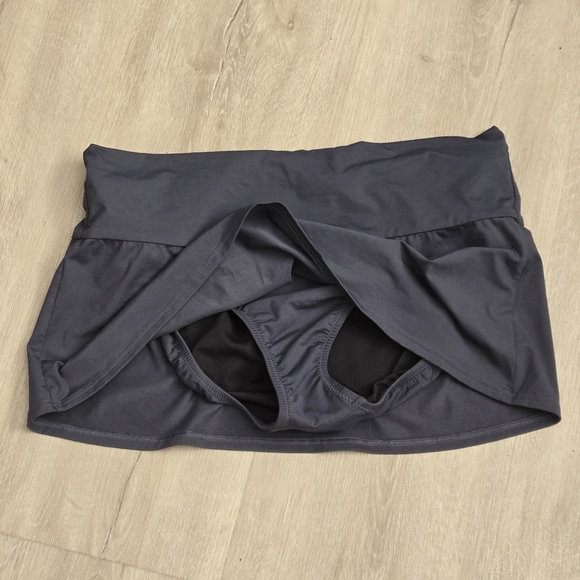 Lands' End Charcoal Women's Mini Swim Skirt Skort UPF 50+ Beach Resort Size 12P - Picture 4 of 10